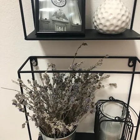 La Madre アパート リエカ